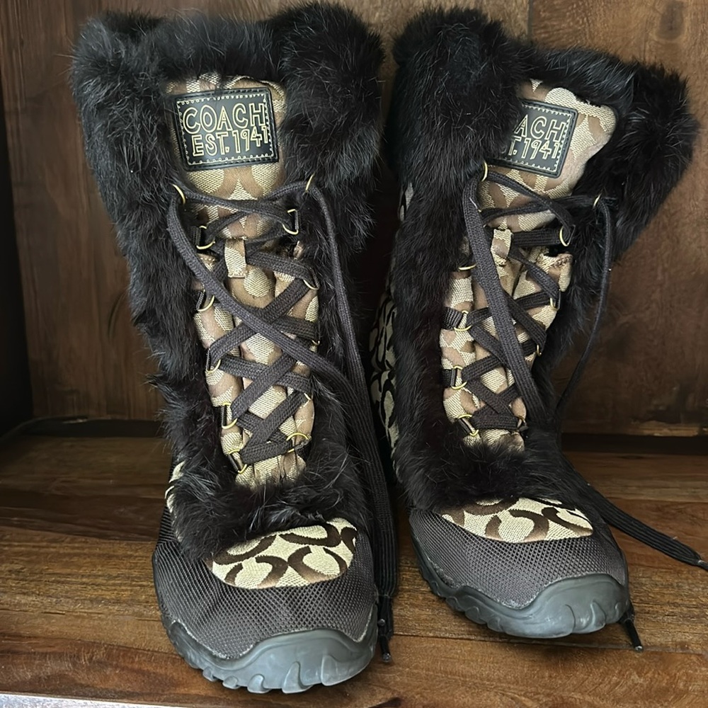 Coach lace up winter boots with Fur